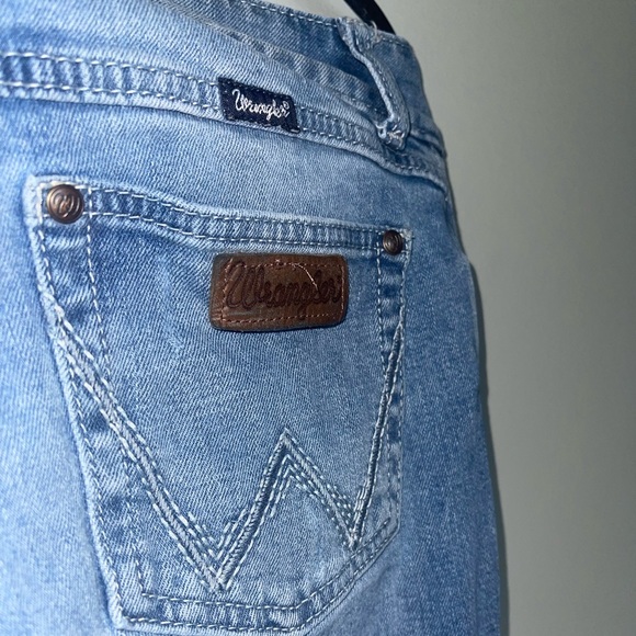 Wranglers, worn once in great condition. Originally paid $180 CAD - Picture 4 of 4